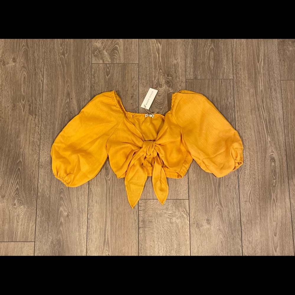 Moon River Linen Crop Top - Picture 4 of 4